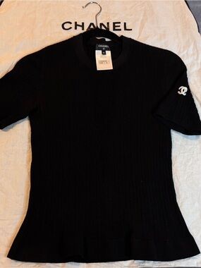 CHANEL Black Ribbed Short-Sleeve Crew Sweater